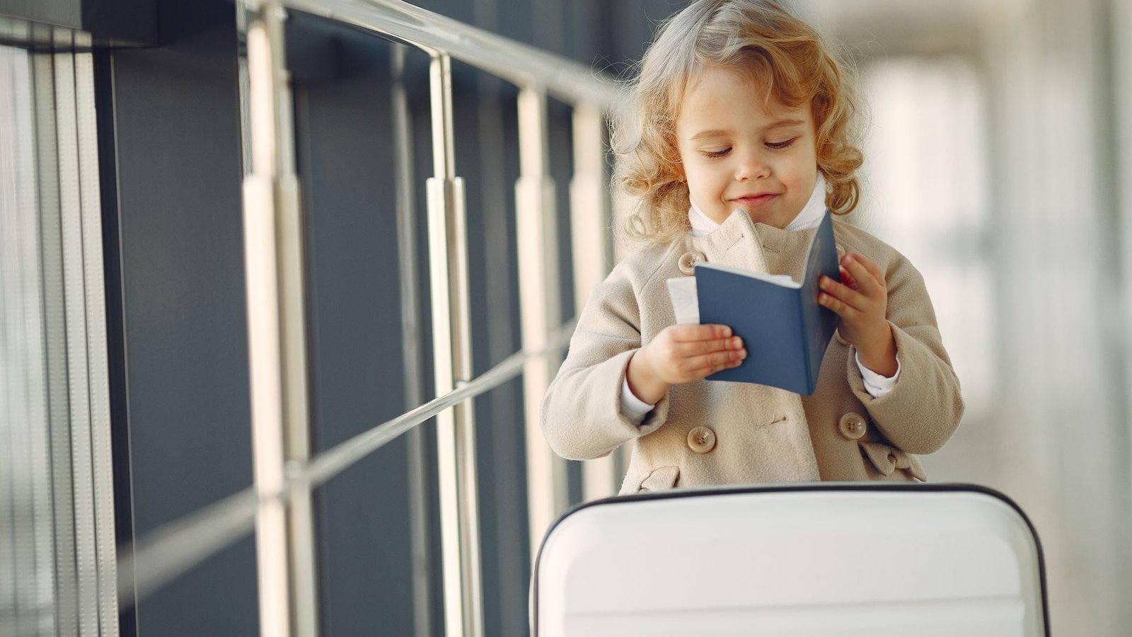 ¿Qué es la Política de Menores No Acompañados de Volaris?